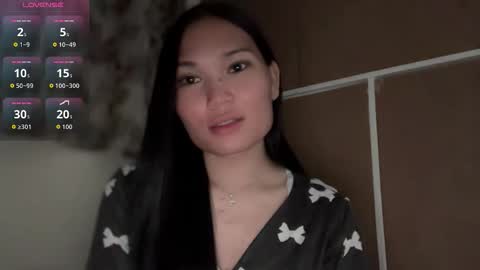 Snapshot of yrdrmgrl_jennie26 chatting on February 2026 05:05:02 PM yrdrmgrl_jennie26 online show from February 2026 05:05:02 PM