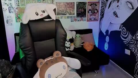    rawr   Anne Independent model      online show from September 2025 05:57:01 PM