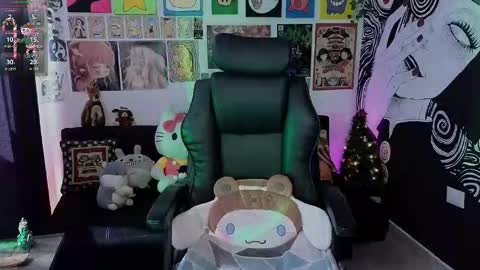    rawr   Anne Independent model      online show from December 2025 06:23:01 PM