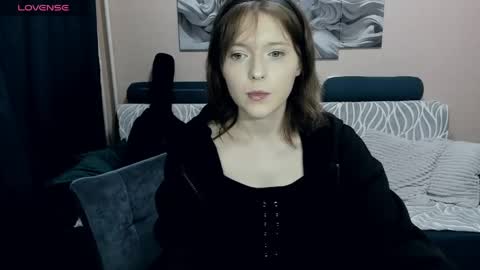 YukiShine online show from April 2026 02:45:01 PM