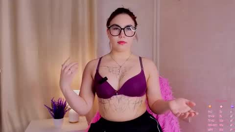 Amy Novak online show from November 2025 11:14:01 AM