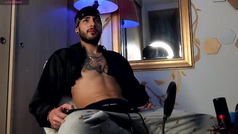 Snapshot of yulianpereira25 chatting on December 2024 02:41:02 AM yulian 2811 online show from December 2024 02:41:02 AM