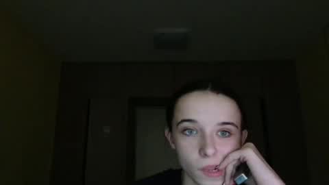 Yuliia online show from November 2025 10:48:01 AM