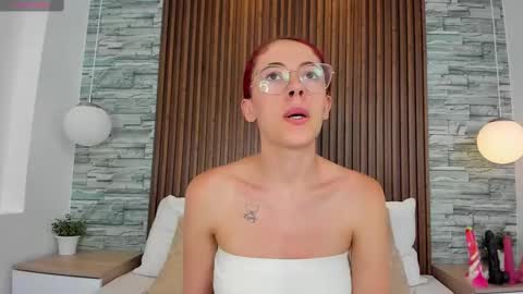 yulievans online show from October 2025 01:30:01 PM