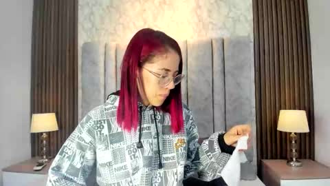 yulievans online show from October 2025 10:46:02 AM