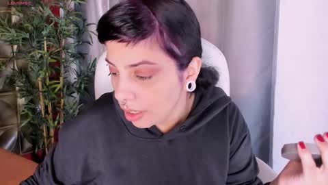 YUMEKO  online show from November 2025 12:49:02 PM