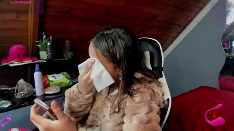 yumi_hanna online show from December 2025 02:09:02 AM