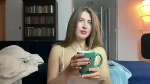 Snapshot of yumiandwolf chatting on January 2025 06:22:02 AM yumiandwolf online show from January 2025 06:22:02 AM