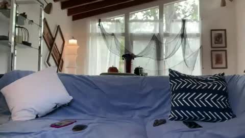 Snapshot of yumiandwolf chatting on October 2025 05:15:02 PM yumiandwolf online show from October 2025 05:15:02 PM