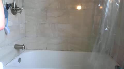 Payton kelly online show from April 2026 06:12:02 PM