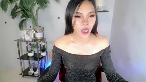 Snapshot of yumiexx chatting on July 2026 11:56:01 PM CALL ME YUMLEXX online show from July 2026 11:56:01 PM