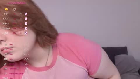 YumemiyaYumi online show from November 2025 08:21:02 PM