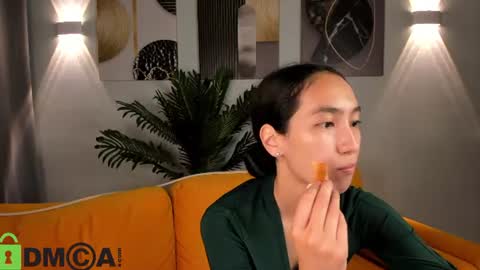 Snapshot of yummy_lamii chatting on June 2026 03:51:01 AM Cindey online show from June 2026 03:51:01 AM
