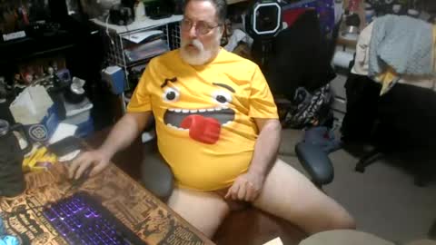 Snapshot of yummyflguy chatting on June 2026 04:07:02 PM yummyflguy online show from June 2026 04:07:02 PM