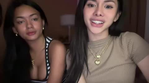 Snapshot of yummyrenalyn chatting on March 2025 07:17:02 PM Goddes Renalyn online show from March 2025 07:17:02 PM