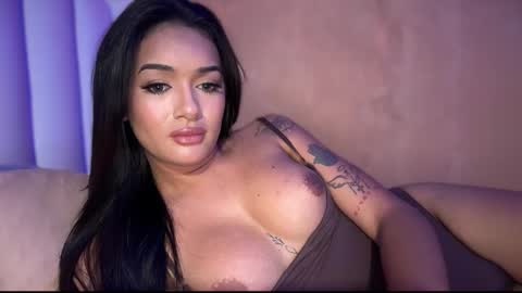 Snapshot of yummyrenalyn chatting on September 2025 09:18:01 PM Goddes Renalyn online show from September 2025 09:18:01 PM