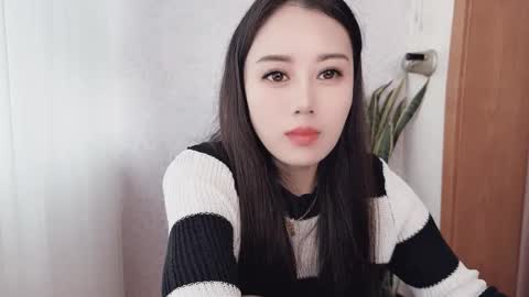 YunEr online show from October 2025 03:20:02 AM