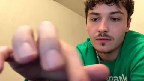 yungstudbev online show from October 2025 02:04:01 AM