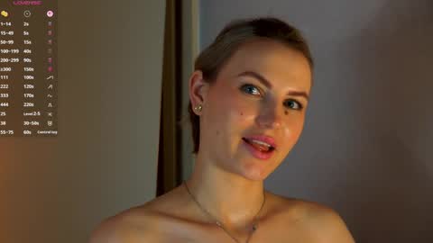 Tessa online show from April 2026 09:39:33 PM