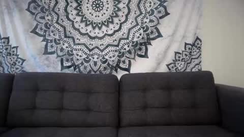 yurdreams_22 online show from October 2025 02:40:01 PM