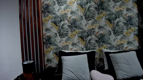 Snapshot of yuri_kay chatting on April 2026 07:36:01 PM Yuri Kay online show from April 2026 07:36:01 PM