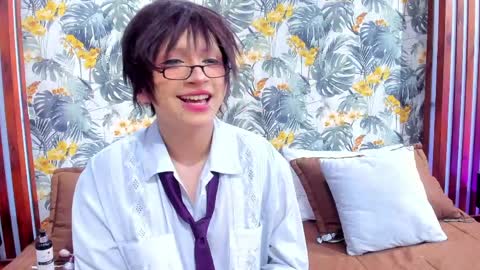 Snapshot of yuri_kay chatting on April 2026 08:02:02 PM Yuri Kay online show from April 2026 08:02:02 PM