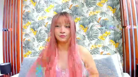 Snapshot of yuri_kay chatting on April 2026 08:10:01 PM Yuri Kay online show from April 2026 08:10:01 PM