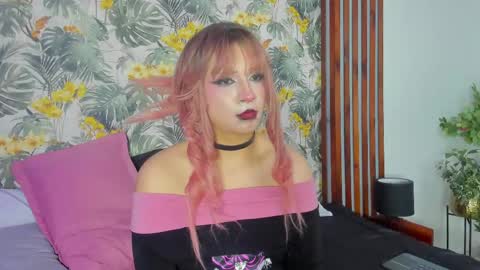 Snapshot of yuri_kay chatting on April 2026 02:27:02 AM Yuri Kay online show from April 2026 02:27:02 AM