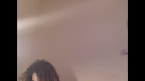 yusraxdamian online show from February 2026 01:37:02 PM