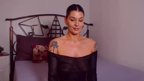 Snapshot of yvonneeverlee chatting on May 2026 08:50:01 PM I V Y online show from May 2026 08:50:01 PM