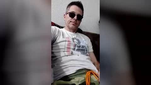 Snapshot of yxs25 chatting on August 2026 05:23:02 PM Charles online show from August 2026 05:23:02 PM