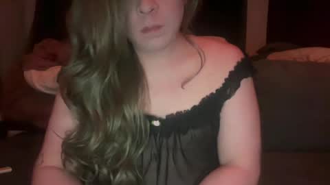 Snapshot of z0nkzelda chatting on June 2026 04:37:01 AM z0nkzelda online show from June 2026 04:37:01 AM