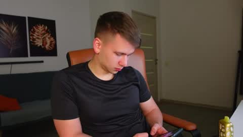 Snapshot of zack_gillian chatting on May 2026 08:03:02 PM ZACK GILLIAN online show from May 2026 08:03:02 PM