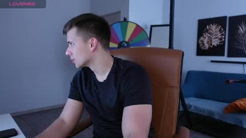 Snapshot of zack_gillian chatting on May 2026 04:47:01 PM ZACK GILLIAN online show from May 2026 04:47:01 PM