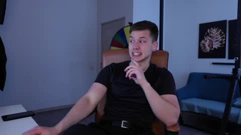Snapshot of zack_gillian chatting on May 2026 05:10:02 PM ZACK GILLIAN online show from May 2026 05:10:02 PM