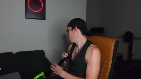 ZACK HUDDLE online show from June 2026 06:01:02 PM
