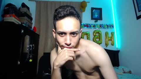 Snapshot of zackdriussyx chatting on March 2025 10:00:02 AM zackdriussyx online show from March 2025 10:00:02 AM