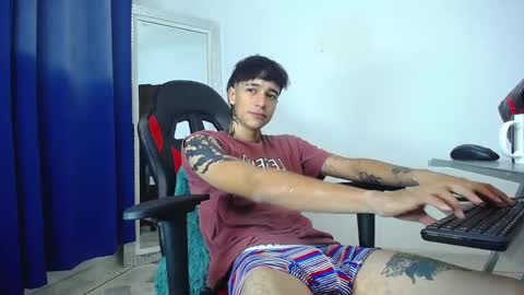 Snapshot of zacktk7 chatting on December 2024 02:25:02 AM zack online show from December 2024 02:25:02 AM