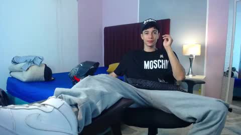 Snapshot of zacktk7 chatting on January 2025 04:00:01 PM zack online show from January 2025 04:00:01 PM