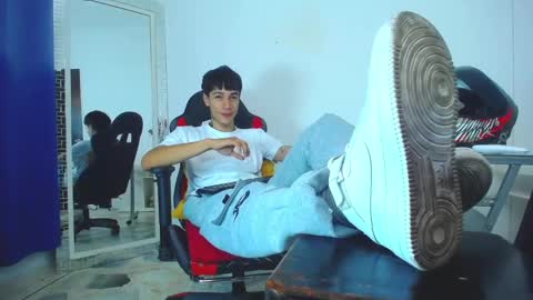 Snapshot of zacktk7 chatting on January 2025 09:05:02 PM zack online show from January 2025 09:05:02 PM