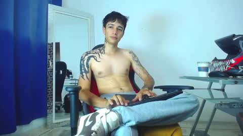 Snapshot of zacktk7 chatting on January 2025 11:39:02 PM zack online show from January 2025 11:39:02 PM