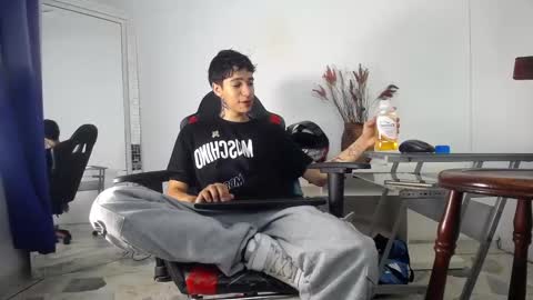 Snapshot of zacktk7 chatting on January 2025 08:33:01 PM zack online show from January 2025 08:33:01 PM