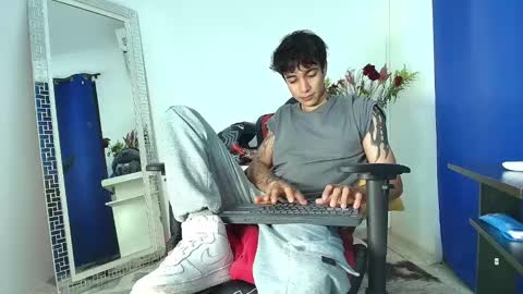 Snapshot of zacktk7 chatting on February 2025 08:29:02 PM zack online show from February 2025 08:29:02 PM