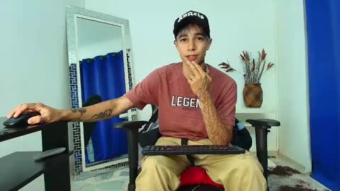 Snapshot of zacktk7 chatting on February 2025 11:26:02 PM zack online show from February 2025 11:26:02 PM