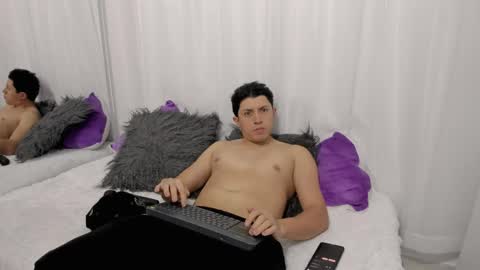 zaensdouglas online show from April 2026 03:07:02 AM