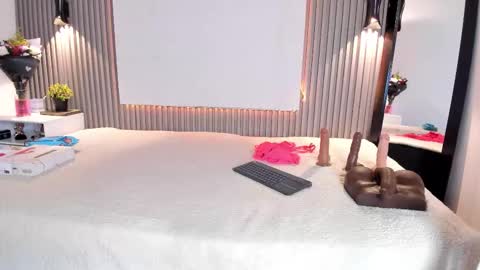 Snapshot of zafiiraa chatting on October 2025 12:05:01 PM zafira online show from October 2025 12:05:01 PM