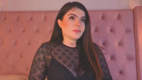 Snapshot of zafiiro_20 chatting on February 2026 11:24:01 AM Zafiro online show from February 2026 11:24:01 AM