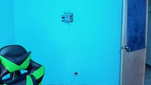 BiG Zafiro online show from February 2026 12:12:01 PM