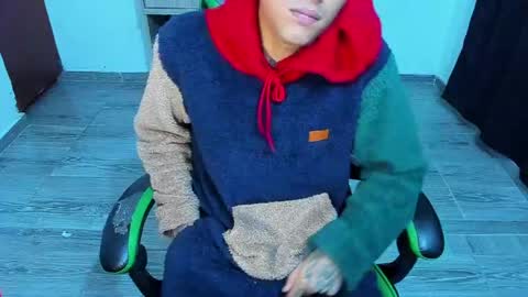 BiG Zafiro online show from April 2026 12:03:02 PM