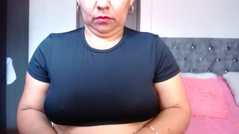 Zahi ... wants to play with everyone...yessss online show from January 2026 05:06:01 PM